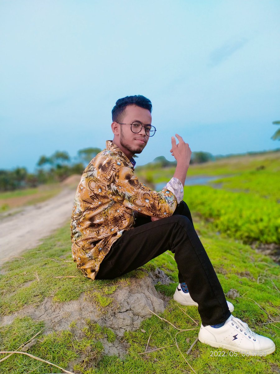 your_tanviir's tweet photo. তুমি না হয় রহিতে পাশে... https://t.co/aNqb8cBpcM