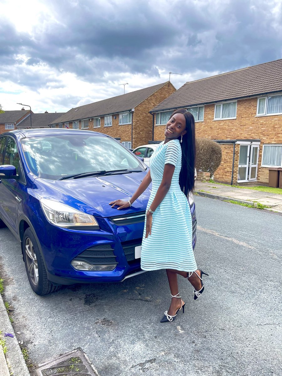 Esmoranda's tweet photo. Hello
It’s me
I was wondering if after all these years you’d like to meet
(Just singing o, make una no go take am serious) 😄😄 https://t.co/tujL1477oV