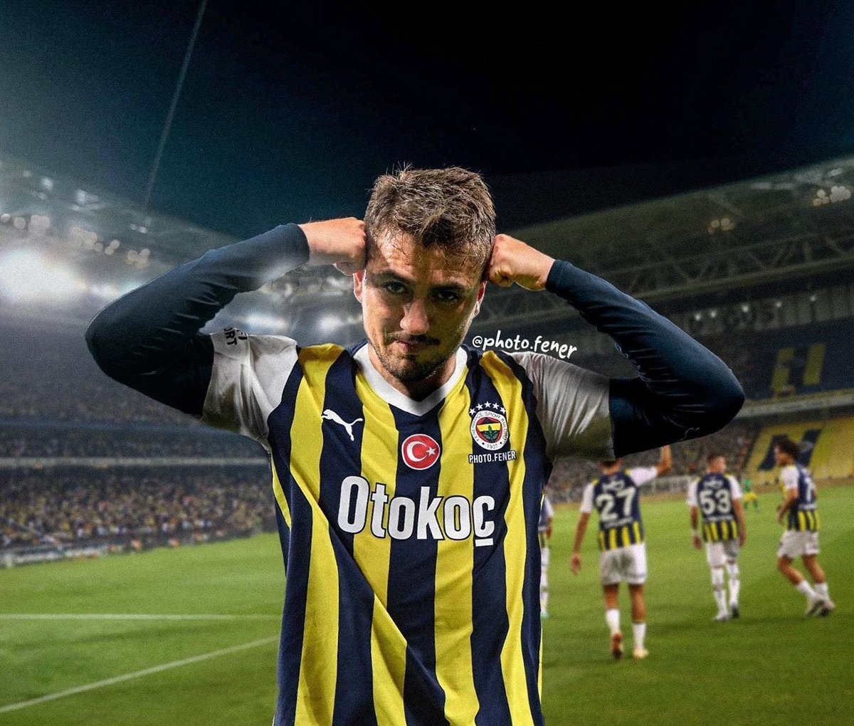 Cengiz Ünder.. Fenerbahçe’ye gelebilmek için gösterdiği duruşu hiç kimse unutmasın. 3 defa kulübüne rest çekti, transferi için kolaylık istedi. Bizim de kadroya yazacağımız 3. Türk olarak alabileceğimiz en iyi yerli oyuncuydu. Sonuna kadar sahip çıkacağız.