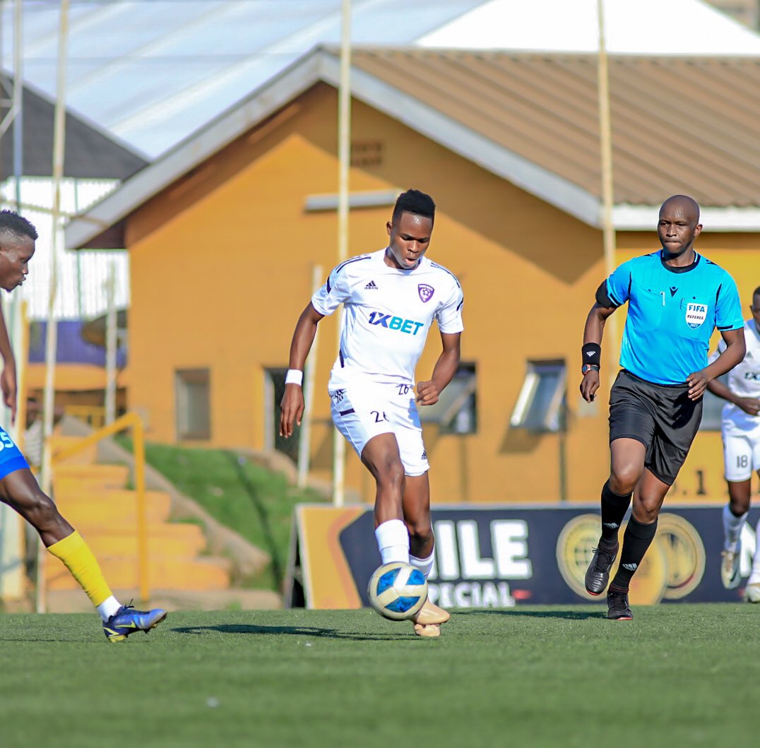 atagenda's tweet photo. Exciting times at @WakisoGiantsFC Young talent @Mulambablancha2 shines bright in his debut. Welcome to the world of football! Stellar debut against @KCCAFC ⚽👏 #NewTalent #WeAreThePurpleSharks #TheRestMustWait @OfficialFUFA https://t.co/iAs3awdInW