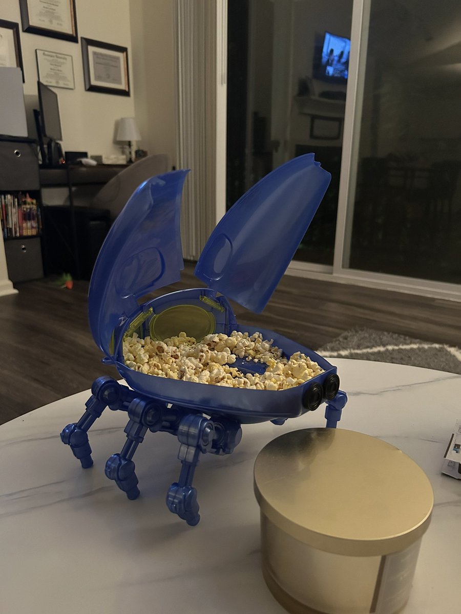 AltoidFlava's tweet photo. My theater had them LETS GOOOOO #BlueBeetleBattalion #BlueBeetle https://t.co/xUCGkbdHs6
