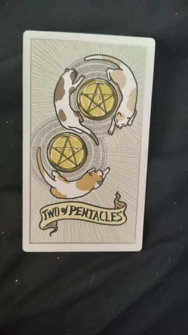 12 серпня - ваша #картадня у #таро це - 2 пентаклів. Легкий та позитивний день. Я б дав характеристику<a href="/tag/%D0%BA%D0%B0%D1%80%D1%82%D0%B0%D0%B4%D0%BD%D1%8F"class="tags">#картадня</a><a href="/tag/%D1%82%D0%B0%D1%80%D0%BE"class="tags">#таро</a>