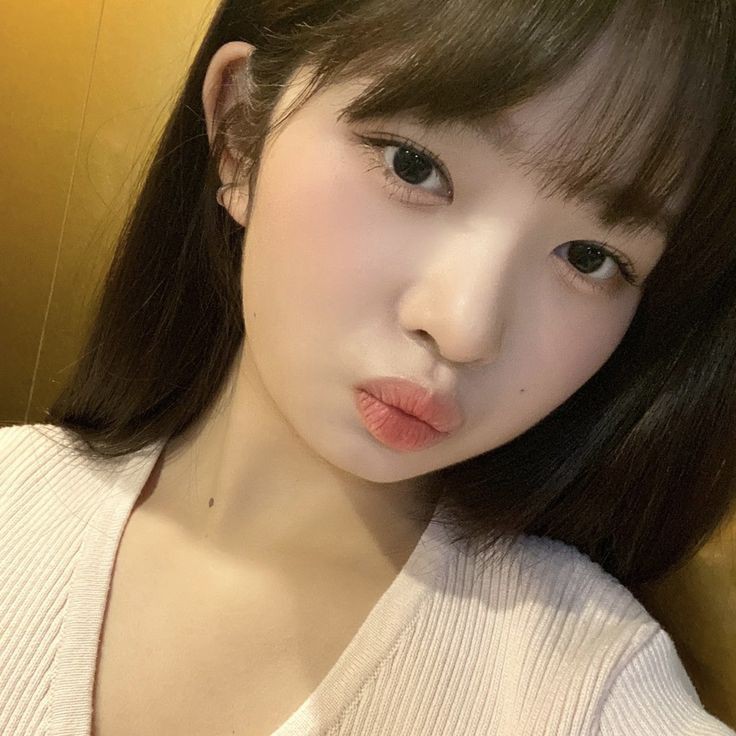 hello guys! im still finding intereactive  moots and dm buddies ! ✮

─ she/her  ||  filo  ||  infj 
─ not new to #stantwt and #kpoptwt
─ looking for filo engene, my, dive, carat, fearnot, and bunnies moots !
[any fandom are still welcome!] 

♡ / ↻ are appreciated !!