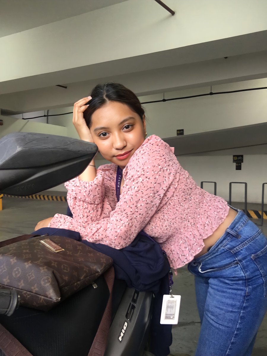 drlyntjrs's tweet photo. Oh really? Okay hahaha https://t.co/5CxCjV9Fiz