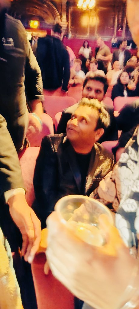 VivekHarry's tweet photo. @arrahman I will be there sir to see u. After our meeting at the London Palladium. I am more excited to meet you 😍😍😍 https://t.co/wLUXZRfNOO