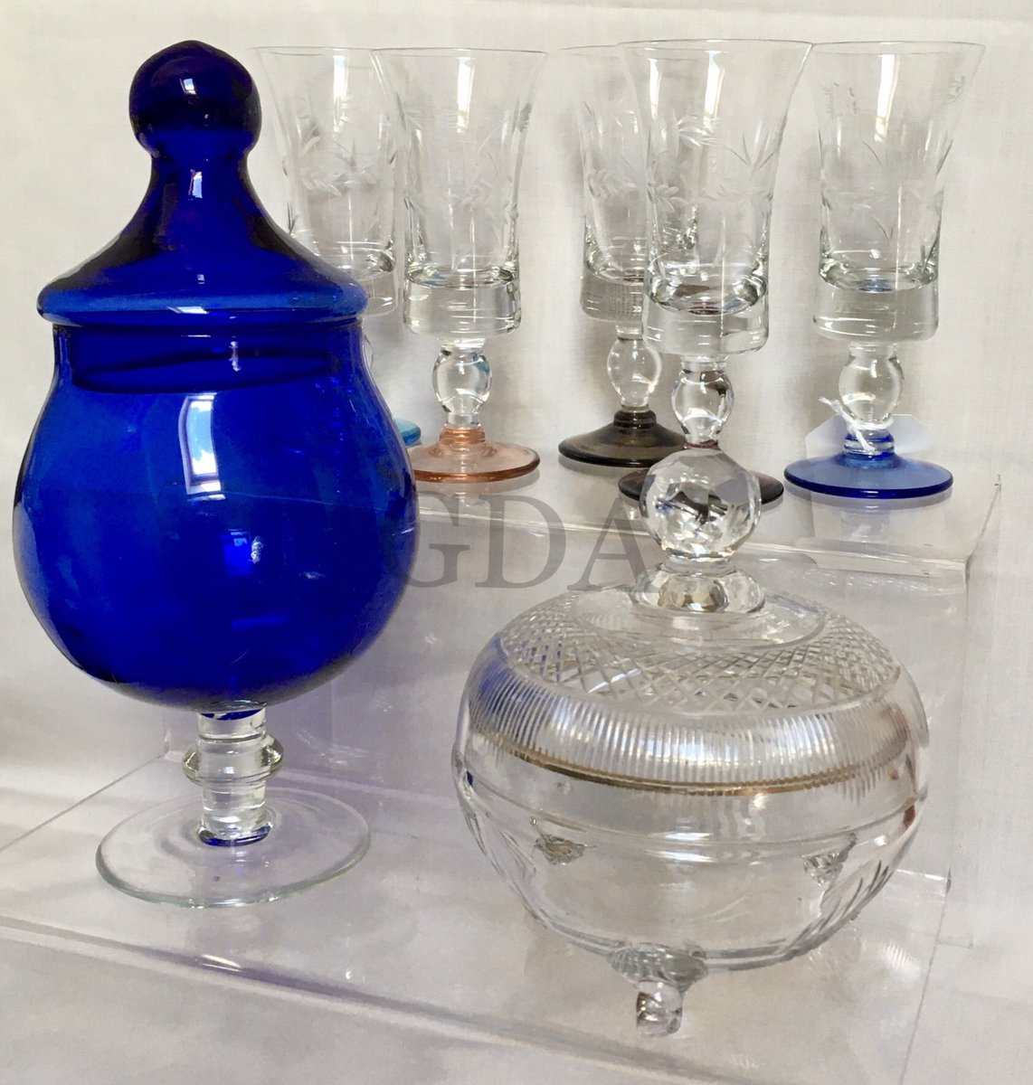 A selection of vintage and antique glass, for use or display. 
See them at,
Dieudonneart.com/antiques

#UKGiftHour #UKGiftAM #UKWeekendeHour #SundayFringe #SmartSocial #GiftIdeas #Reuse #Vintage #Antiques #glass