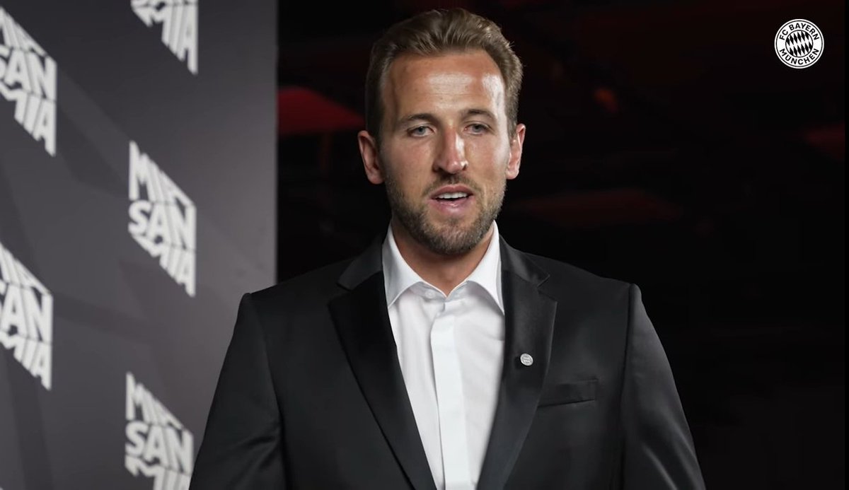 Kane: "I felt like it was the right step in my career. When you think of FC Bayern Munich, you think of one of the top teams in the world. I'm really excited and happy to be here. It's been a busy day, but I'm excited to get to know Munich, the team, the place"
