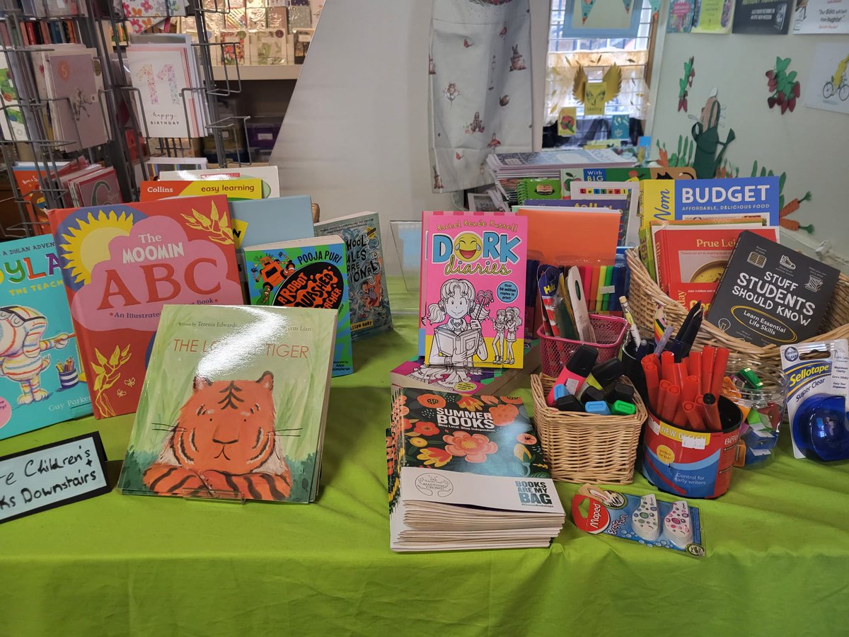 Furtherfrom's tweet photo. It's SO wet out there! If you've got that 'end of the school holiday' feeling fret not: we're here and we have books! And we're indoors! And if you're heading to Party at the Palace today: take waterproofs?! And have a blast! #ChooseBookshops #PATP #Linlithgow https://t.co/gZG9e2Lg17