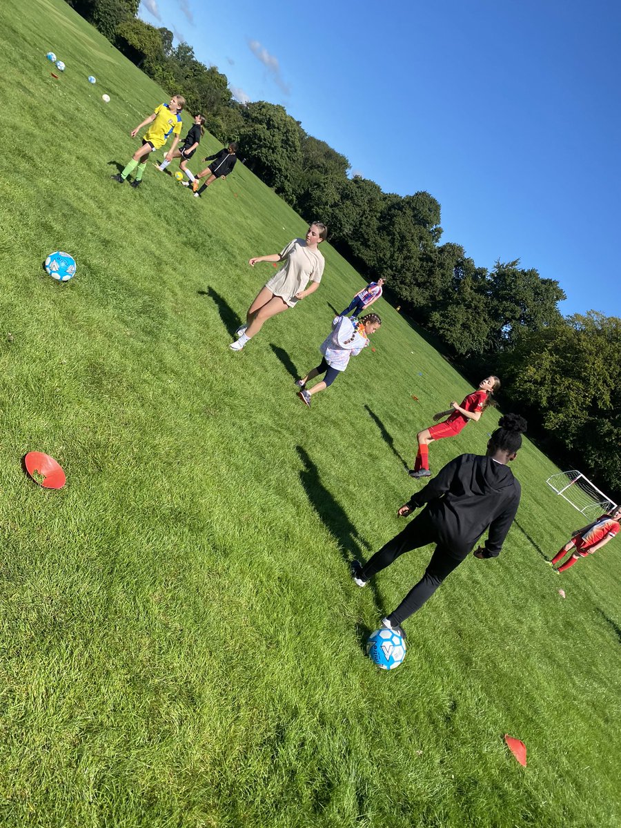 A few pictures of our first block at summer camp📸⚽️

If you’d like to join there is still time just click the link in the bio.