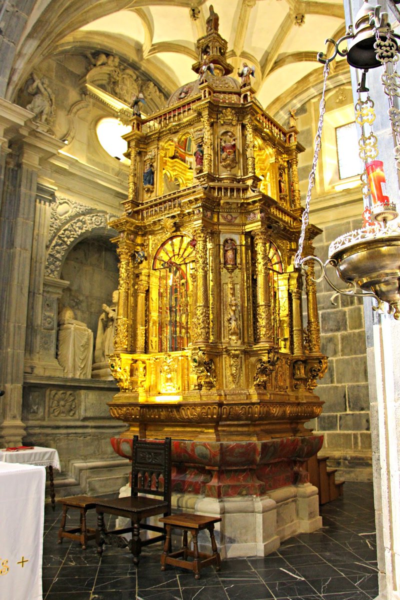 IberianSpirit's tweet photo. Monasterio de Santo Toribio de Liébana, Cantabria, que alberga la Lignum Crucis, el trozo más grande de la Cruz de Cristo. https://t.co/N95GPsZjsE