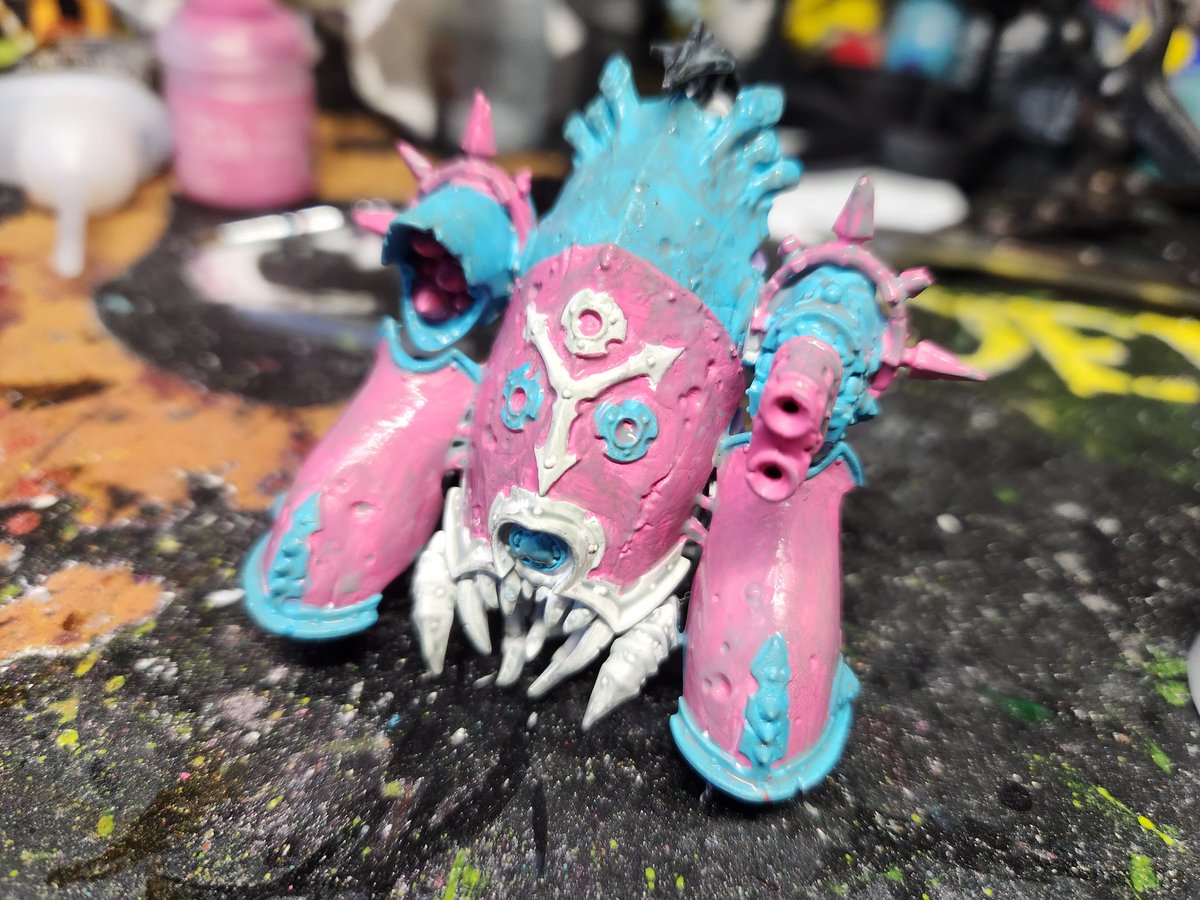 Leah_40K's tweet photo. Just finished my first #TransRightsAreHumanRights #DeathGuard model.

I'm not 100% happy but don't know what else I could do. 🤔 https://t.co/Sn5MvuEw3l