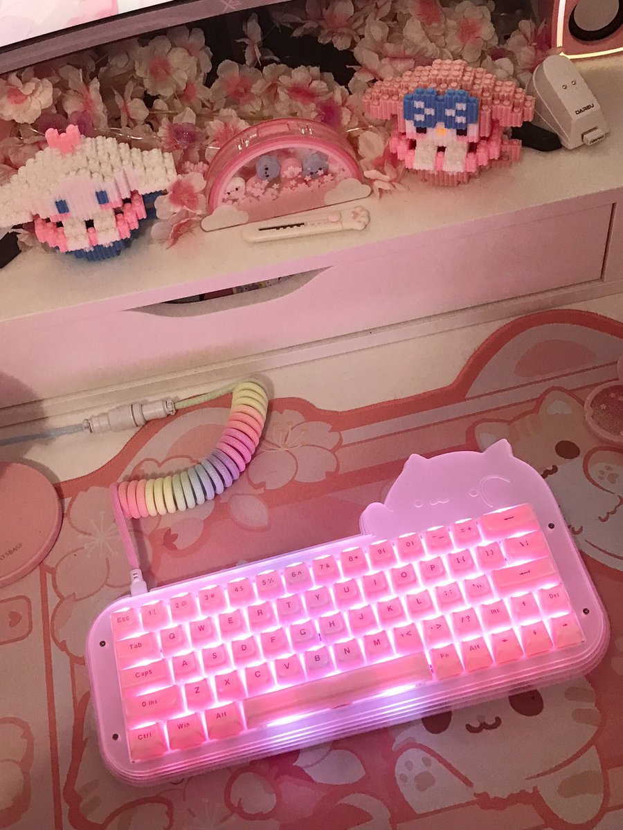 Miyuuily tweet media