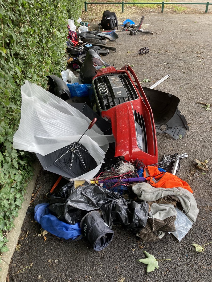 fieldfriends's tweet photo. ⁦@MoseleyHeathWMP⁩ car parts and contents again dumped in car park by Holders Lane Woods.  From stolen vehicle maybe, but also big hydraulic jack this am &amp; parts from at least 2 cars. https://t.co/fxldx1fEN2