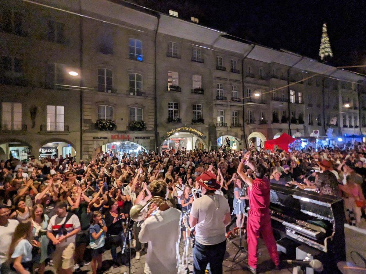 Thank you Bern, CH 🇨🇭 Today is the last day of our Europe Summer tour, and the final day of the incredible BUSKERS BERN strassenmusik festival. Find us playing on the street here this evening. 📷 Danke for the photo Dave #tankusthehenge #buskersbern #strassenmusik