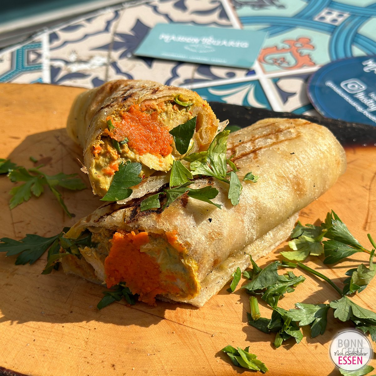 Gestern Streetfoodfestival in Bad Godesberg bei Sonne und 32 Grad. Heute dann 20 Grad und Regen … morgen aber wieder schön. Ist das letzte Streetfoodfestival für dieses Jahr und nächstes Jahr geht es dann mit der Kirschblüte in der Altstadt wieder los.