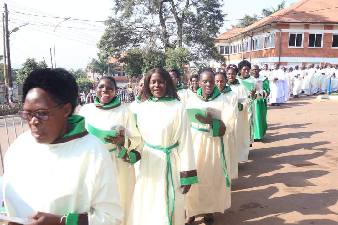 ugcatholics's tweet photo. Entrance Procession:Kampala Archdiocese Priestly and Diaconate Ordination 2023.

You are a Priest forever according to the Order of Melchizedek!

#ucoupdates
#KampalaArchdiocese
#PriestlyOrdination2023
#LubagaCathedral
#YouAreAPriestForever. https://t.co/ebBXpyl7EU