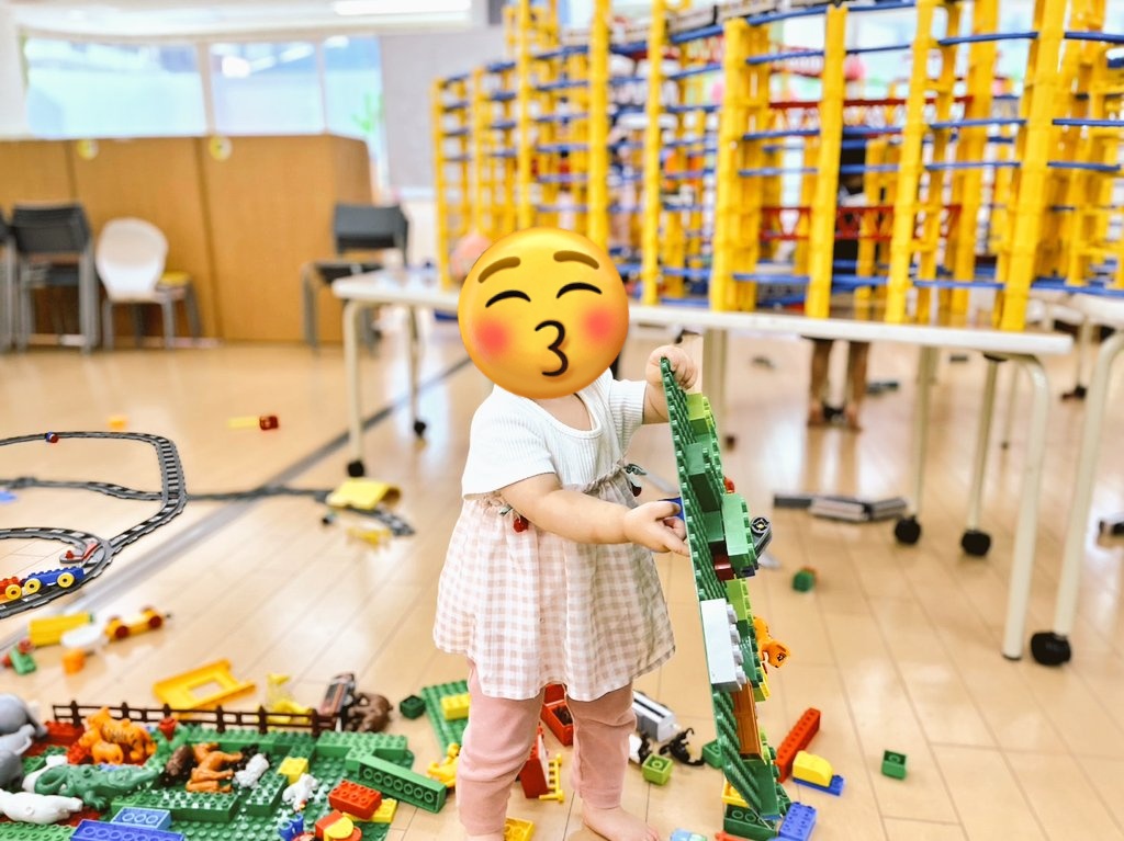 nijiiropokke's tweet photo. コミケ1日目の託児が無事に終了しました！
ご利用者のパパ・ママさん、夏コミ楽しめましたか？😊暑い中おつかれさまでした！
明日も2日目の託児を行います！よろしくお願いいたします〜！
#にじいろポッケ
#C102 https://t.co/0GHIDHME8i