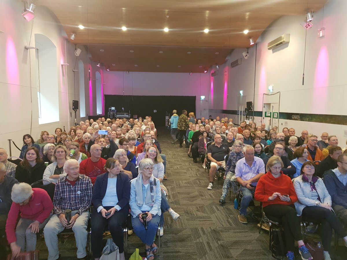 Anna Fleming tweet media