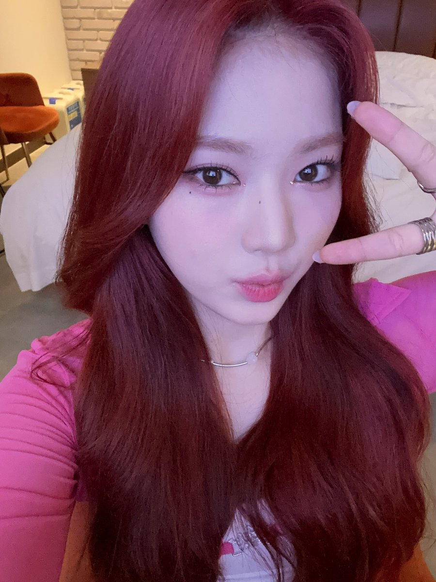 STAYC_talk's tweet photo. 🐱💬
PINK 💕

#STAYC #스테이씨 #ISA #아이사 https://t.co/SU4EGilQXK