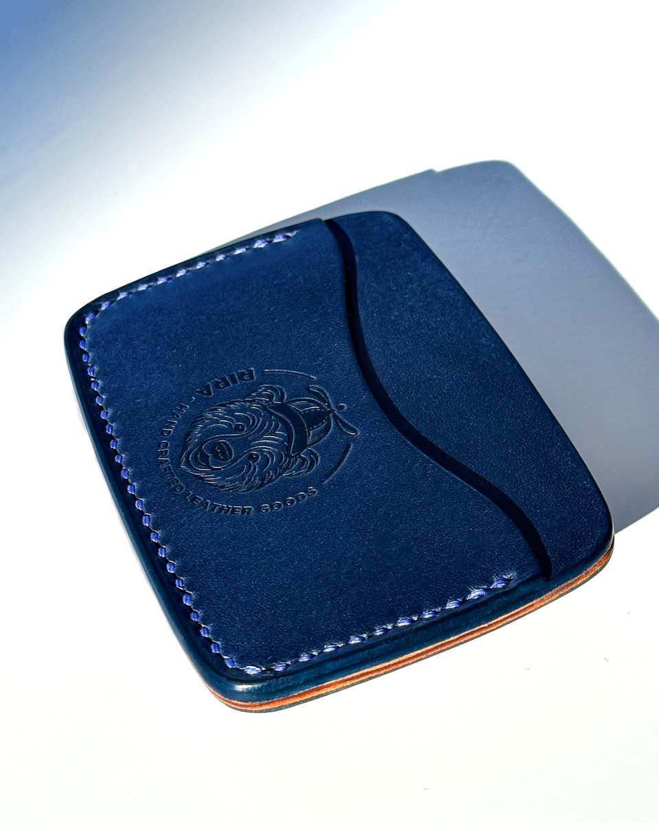 R1R4com's tweet photo. My first card wallet 🎉 
Thanks to https://t.co/TrWQ3tMsGZ for the sample leather pieces and @mattrsupplyco  for the #arcwallet template. I have been contemplating making a card wallet with rounded lines for a while now and @mattrsupplyco  template was the perfect starting point. Learned a lot doing this one and still a lot to learn! 
I will be making some variations and developing the design to fit more cards and bills and am excited where I can take this 💭💭💭

#leathercraft #leathercrafts #handmade #handmadeleather #handmadeleathergoods #leatherwork #cardholder #leathercardholder #leathercardholders #leathercardholdercustom #cardwallet #leathercardwallet #handmadeleathercardholder #handmadeleathergoods