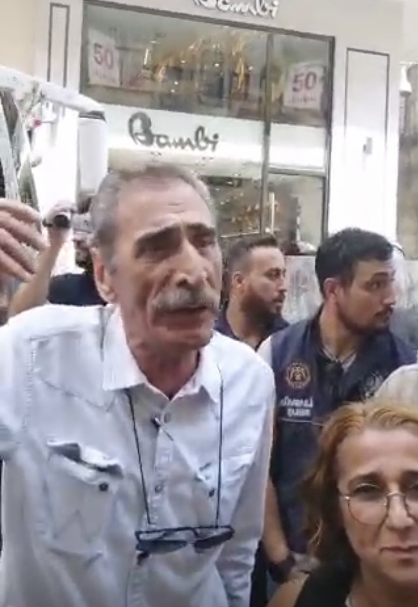 Kayıplarını arayanlar,hakikat ve adalet arayanlar, Anayasa Mahkemesinin kararına karşın yine gözaltına alınıyor ve bu ülkede hukuk var diyenler de yine sessiz kalıyor.
#CumartesiAnneleri959Hafta