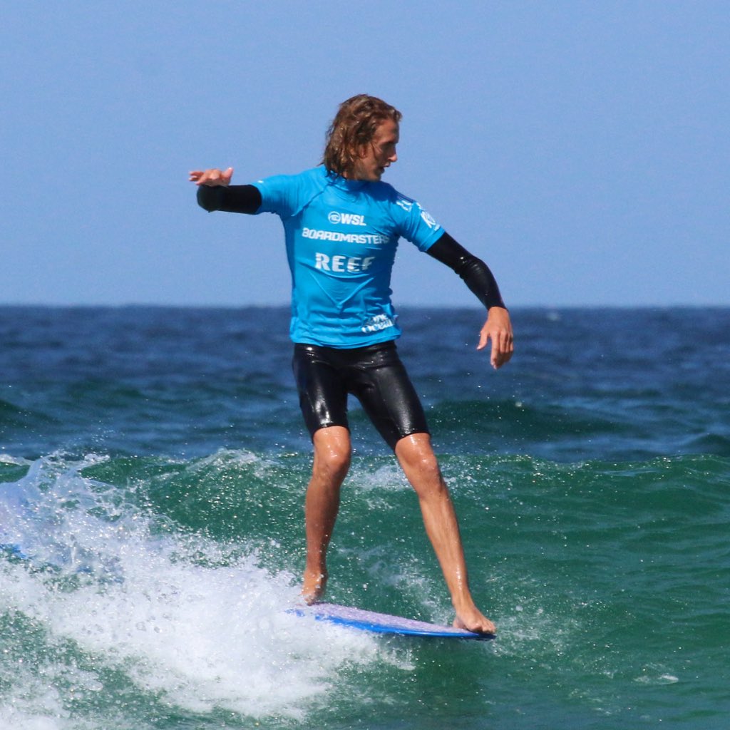 camera_anchor's tweet photo. If the surfing wasn’t entertaining enough, the commentary by Tom &amp; Rob from @CrestPodcast have made this @WSL_QS Longboard event epic! The beach was really invested and enjoying the heats 🤙🏼
Can’t wait for more!
Surfers:
🟥 Ben Skinner 🏴󠁧󠁢󠁥󠁮󠁧󠁿 
🟩 Elliott Dudley 🏴󠁧󠁢󠁷󠁬󠁳󠁿 
🟦 Blake Jones 🏴󠁧󠁢󠁷󠁬󠁳󠁿 https://t.co/wZftyHeQDO