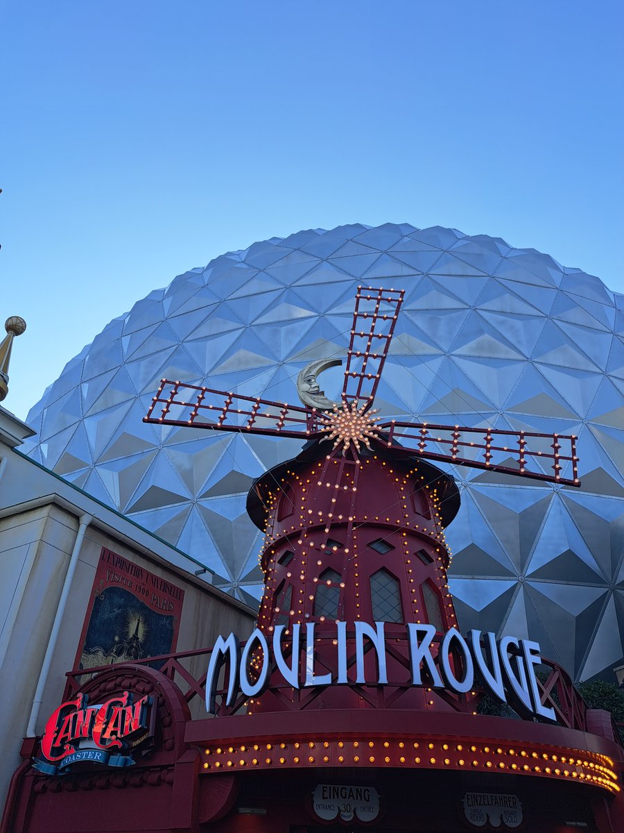 Cleocoasters's tweet image. New park in my top 3? It's so pretty 😍