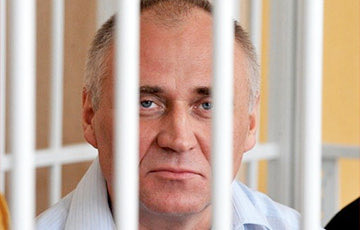 petras_petras's tweet photo. Brave #Belarus opposition politician Mikalai #Statkevich celebrates his 67th birthday behind #Lukashenka prison walls. I wrote a letter recently to the head of prison asking for information about Mikalai state of health. No reply is no surprise. Stay well and strong, Mikalai! https://t.co/n15ejcY5hB