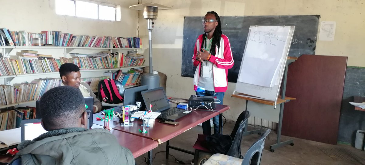 steamles's tweet photo. We are hosting an induction training for representatives for teachers at Calvary English Medium School in Teyateyaneng. We are zooming on @FIRSTweets Programs and showing teachers how they can integrate robotics in education.
#STEAMIFY
#RoboticsOutreach https://t.co/skLdDRFYV6