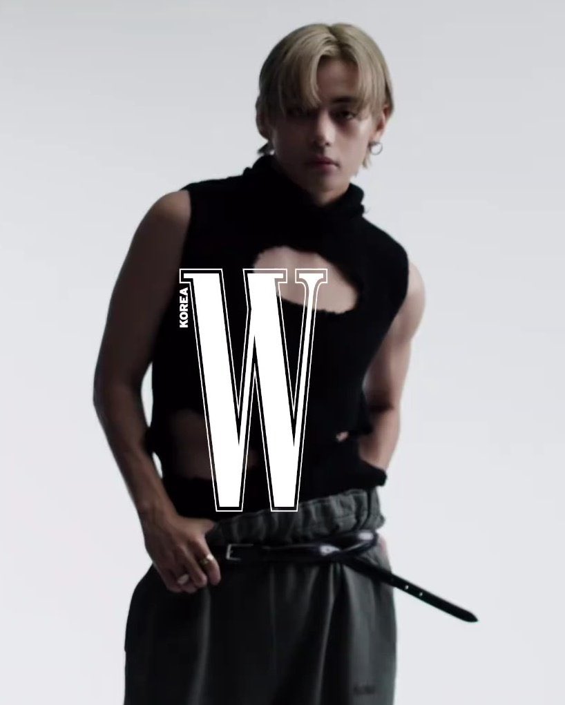 taebokkiii's tweet photo. Taehyung is wearing these????? 😭🔥 https://t.co/AVch9fGW8t