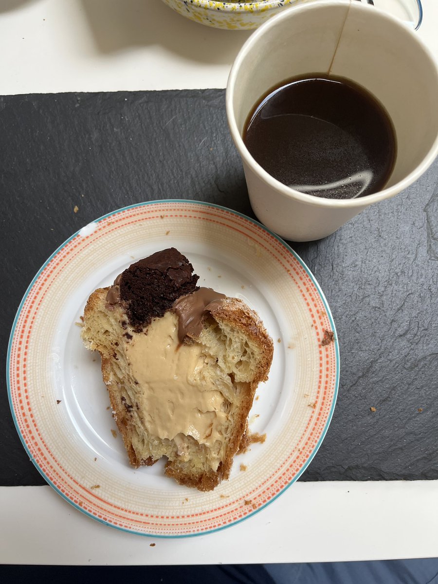 WelshLib_Dublin's tweet image. Morning! Dogs and delicious delights  #dogsitter