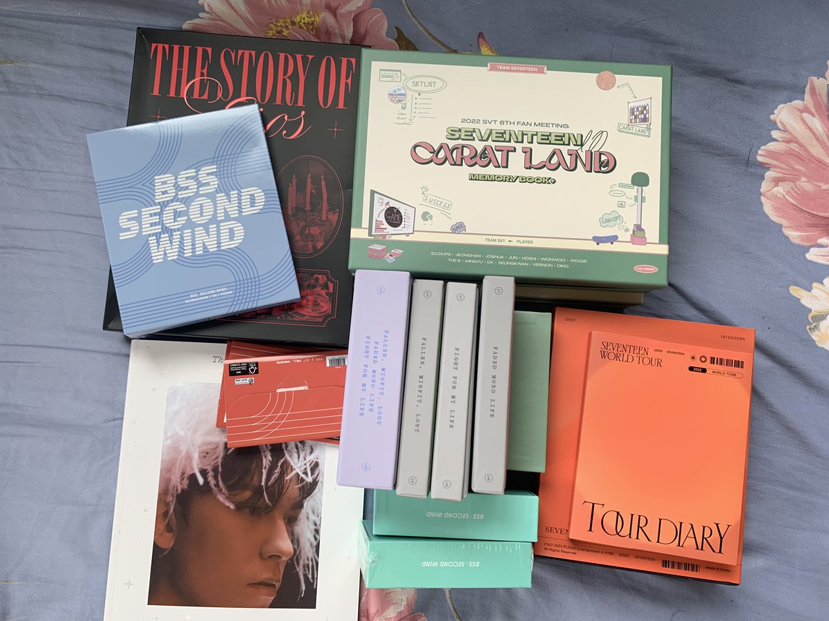 This is what will happen if matagal mong ipaship orders mo HAHAHAHA di ko inexpect yung tatlong mabibigat na boxes 😂😅 Thank you so much @crazy_unnies for understanding and for the budols. Sa susunod na naman pong bulk shipping HAHAHAHAHHA #ucrazyfeedbacks