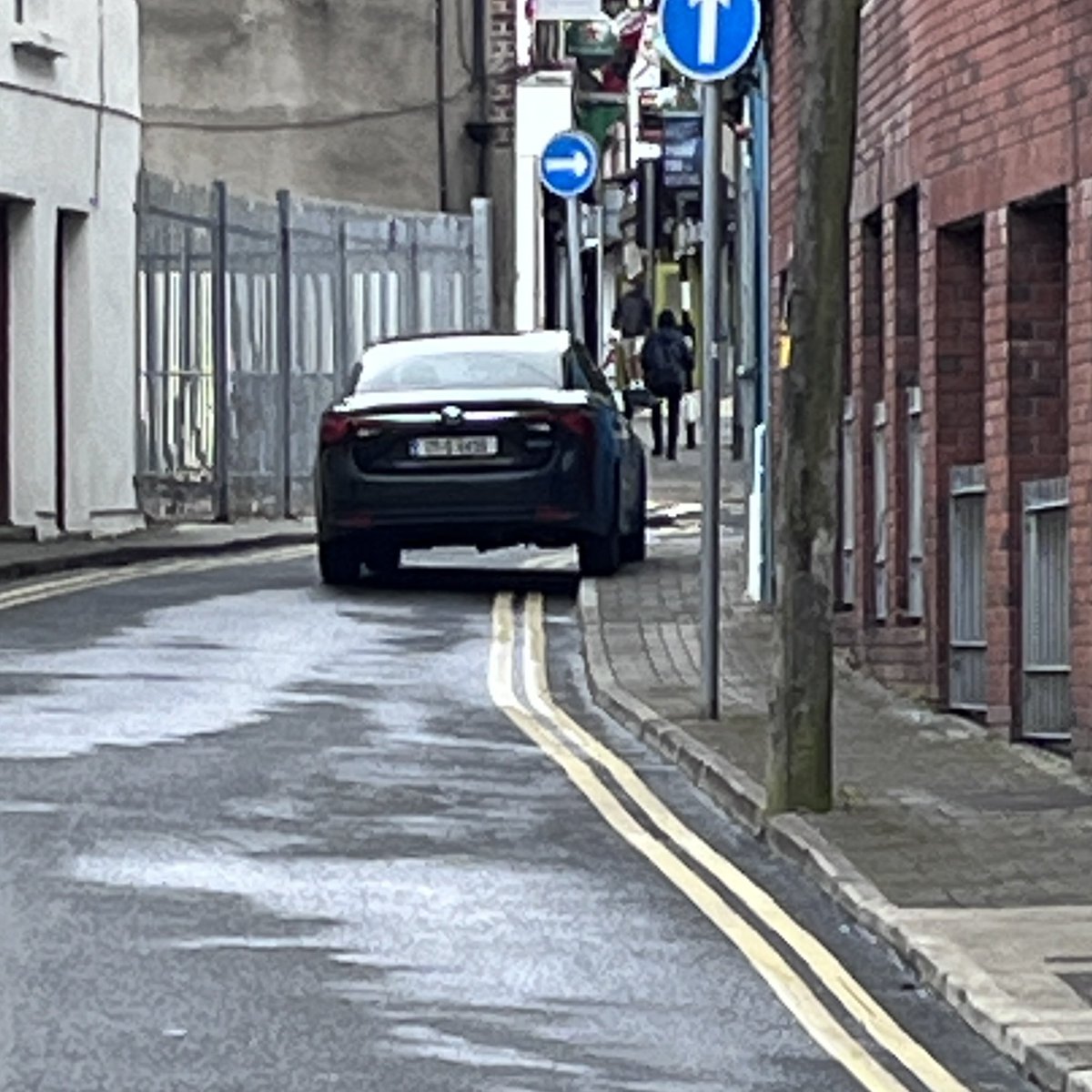 The lane to the side of Mother Macs has become the best parking spot in town.  

Bring back the use of the outside space for something  better than a car park. Make it liveable. 

Is this the vision of <a href="/TheMilkMarket/">Limerick Milk Market</a> for a Saturday morning?