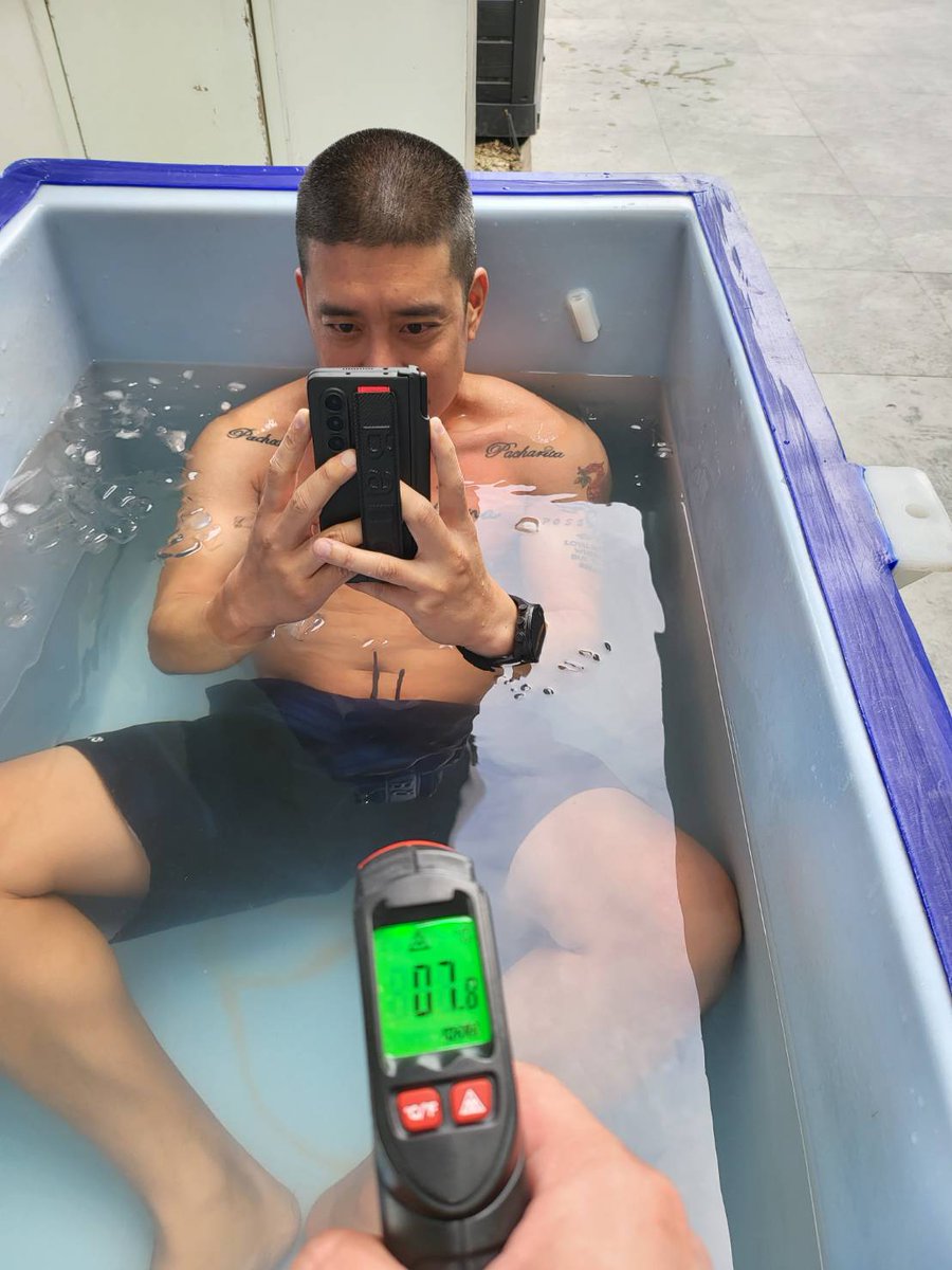 MJBank's tweet image. You will never know the violence it took to become this calm.
#DailyDip #IceBath
#WimHofMethod 
#CalmDownB
#WimHof
#StressSuppression 
#StressSuppressor 
#BeliefBank