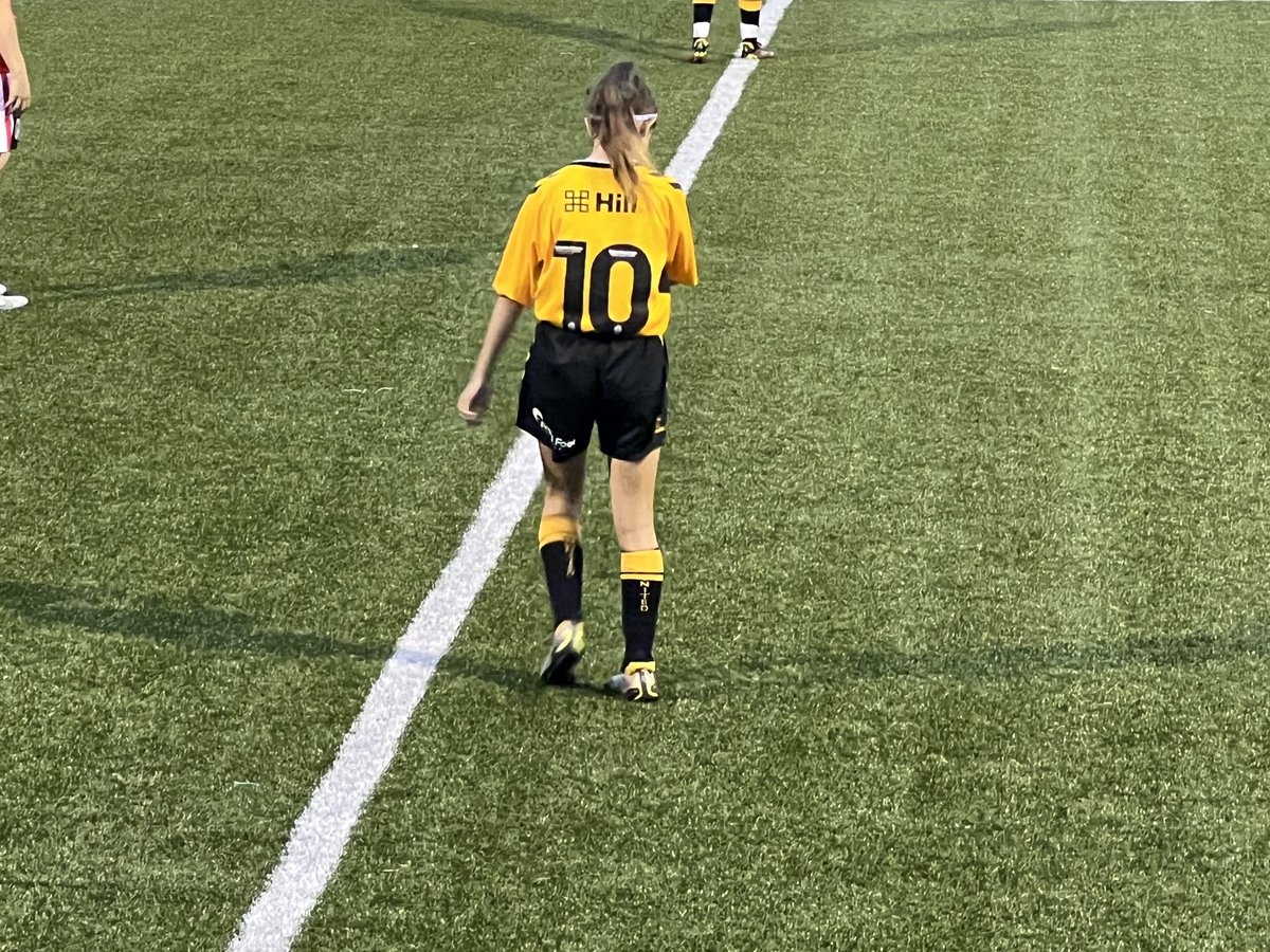 ktuck_83's tweet photo. A proud night last night at the Charlton Athletic training ground ,watching Ruby play in a pre season friendly for @CambridgeUtdWFC u18’s at just 15 years old. Well done kid 👏🧡⚽️
#proud #baller https://t.co/c0qLLcYy3A