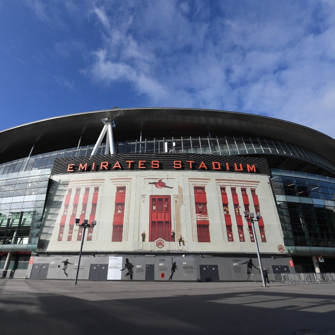 Arsenal's tweet image. We're back and ready to do it all over again ✊