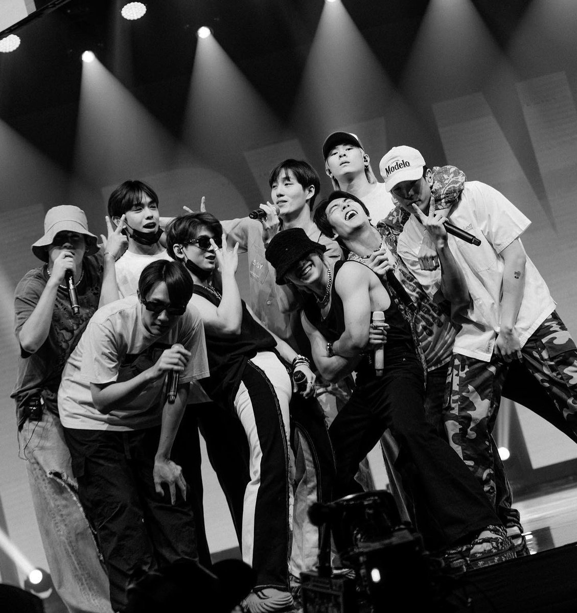 AME ☻︎ tweet media