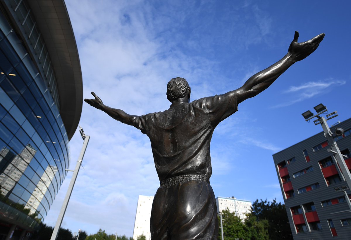 Arsenal's tweet image. We're back and ready to do it all over again ✊