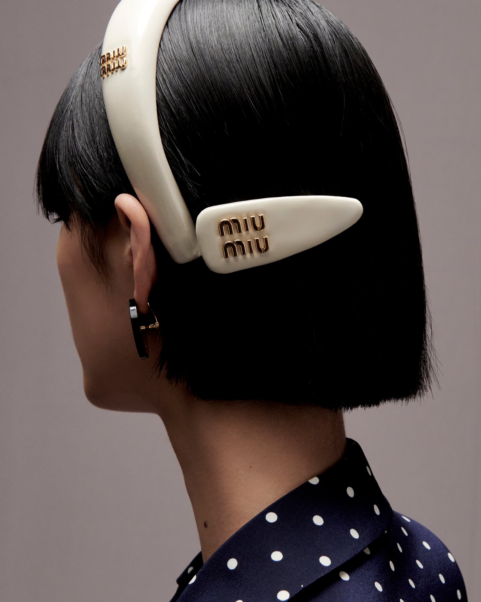 【関税込み】MiuMiu Hair accessories 関税込み】MiuMiu Hair accessories Miu Miu Leather Hair Clip