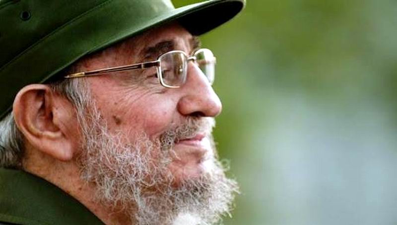 cabreravillar18's tweet photo. «Yo soy Fidel» no solo es una frase, Fidel es lo que fue, pero sobre 
todo, lo que tendrá que ser. Cuando marchó, los jóvenes, los que no 
lo conocieron en el trato directo, tomaron la Frase como suya por siempre. @CubacooperaGb
@cubacooperaven @cubaengb @PresidenciaCuba https://t.co/aaDAVc34r2