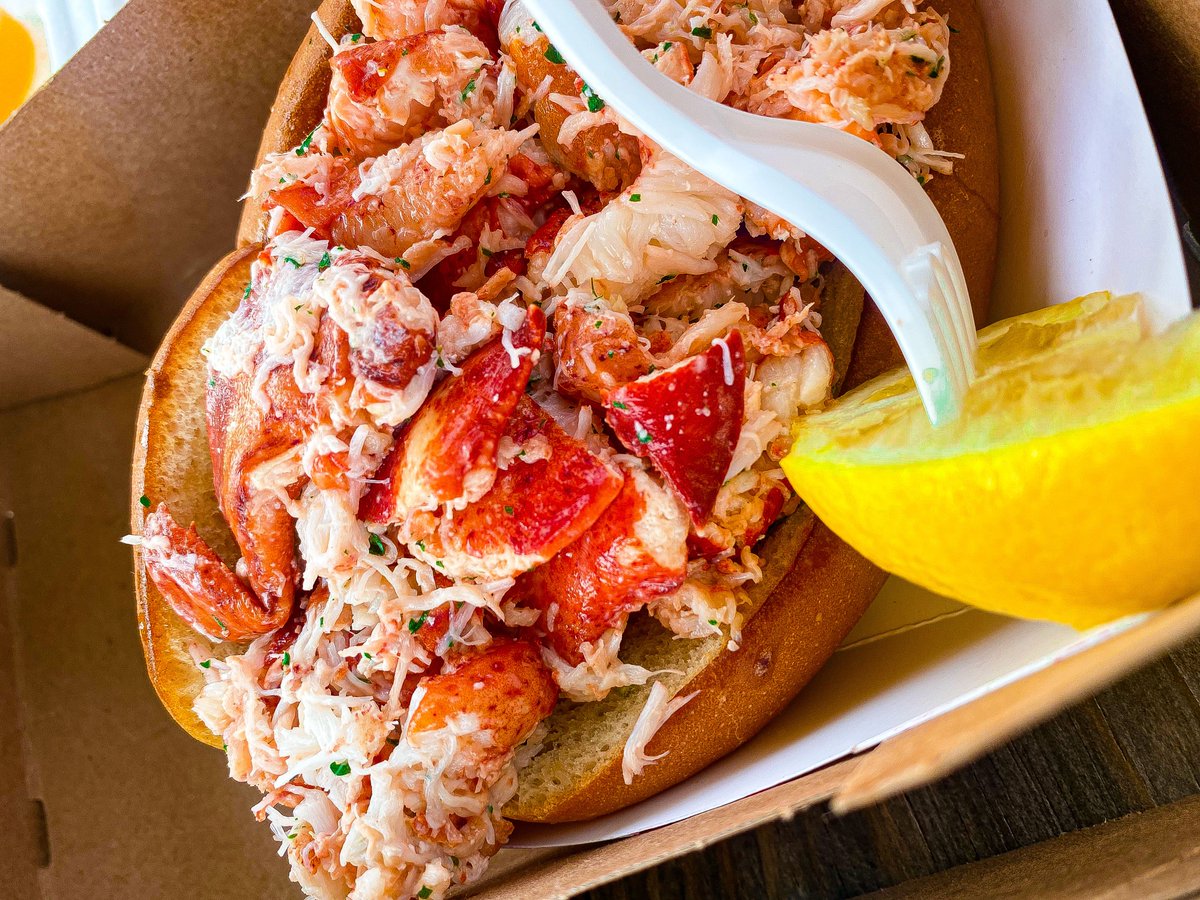 Boston.com tweet media