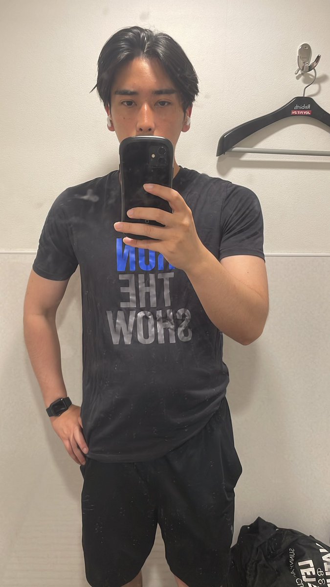 bisuketorock's tweet photo. 開始！🏋️ https://t.co/AqpLE4miTD