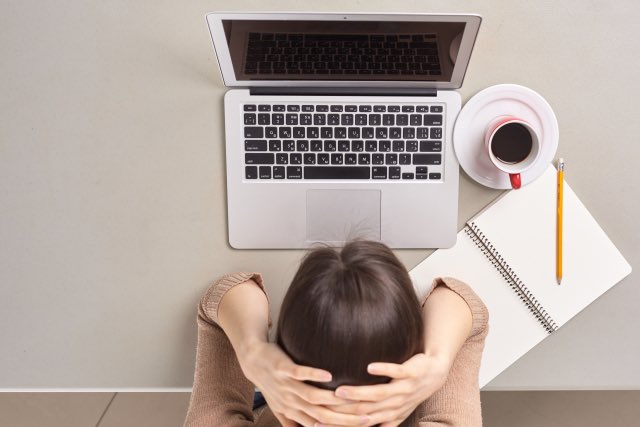 minisaki8's tweet image. 今回の転職で、実は履歴書添削をマレーシア人のプロに受けて怒られたんです。

必要以上に退職理由や回数、キャリアブランクを気にしすぎて、それを書きすぎていること。

そんなことを書くスペースがあるなら、新しい仕事への情熱や、勉強していることをアピールすればいい、とのアドバイスが。…