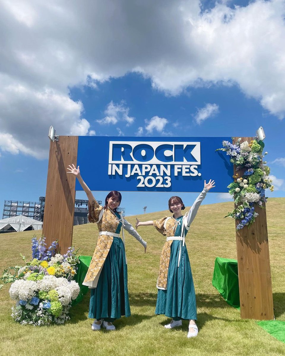 櫻坂46着用🫶🏻 イオンカードライブ衣装のシューズはこちらかと思い