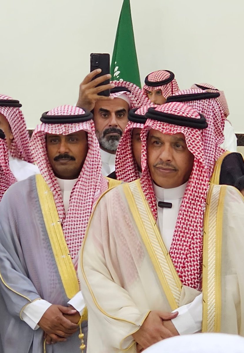 الاب فهد بن حماد بن عبيد الحماد مع اخيه سليمان بن حماد بن عبيد الحماد