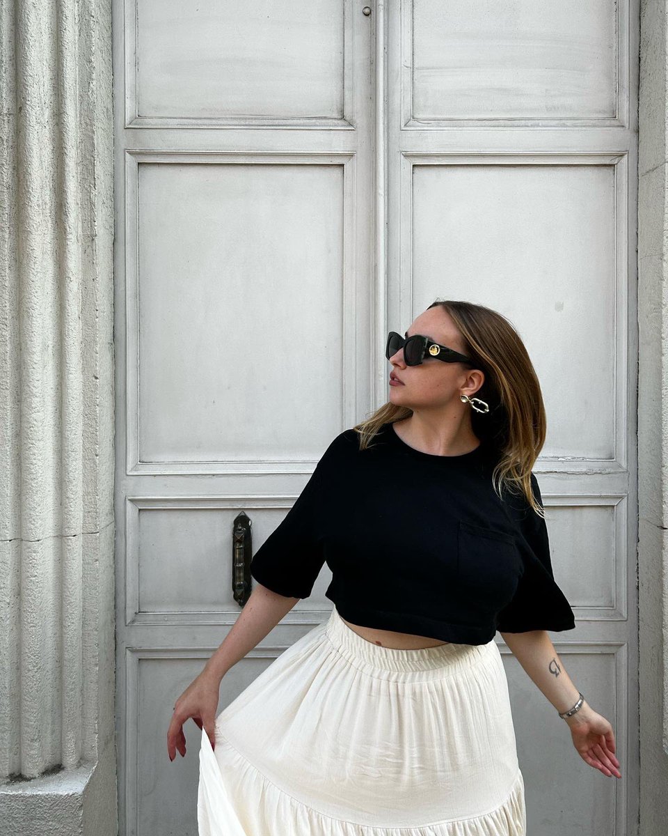 FridaMania's tweet image. Очень сложно было выбрать один аромат от Frederic Malle. Ну и с хобби тоже адски сложно, на первом месте, наверное, путешествия, причём именно на самолёте ✈️