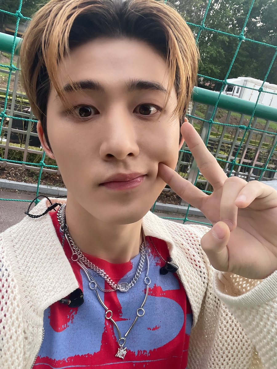BI_131official's tweet photo. #bcut 워터 페스티벌의 꽃말은 비아이🌊 오늘도 함께해서 즐거웠어요🫶 https://t.co/yqibXsJMTT