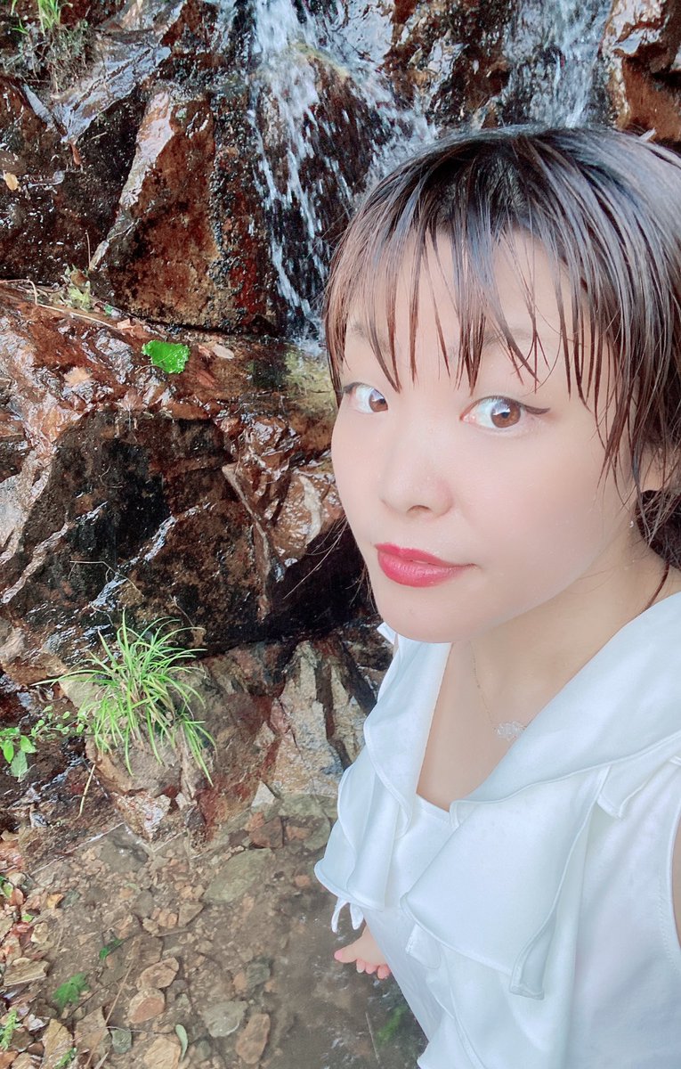 YUKARI_ORACLE's tweet photo. 久しぶりの滝✨✨
涼しくて気持ちいい❤️❤️❤️ https://t.co/0Nc3Ez7kAi