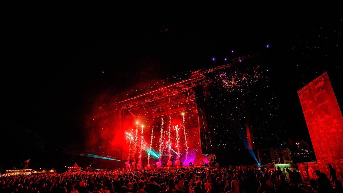 arminvanbuuren's tweet photo. What a magical night it was! Danke Sonne Mond Sterne for the love 🇩🇪🔥 https://t.co/9tLNyQqrLi
