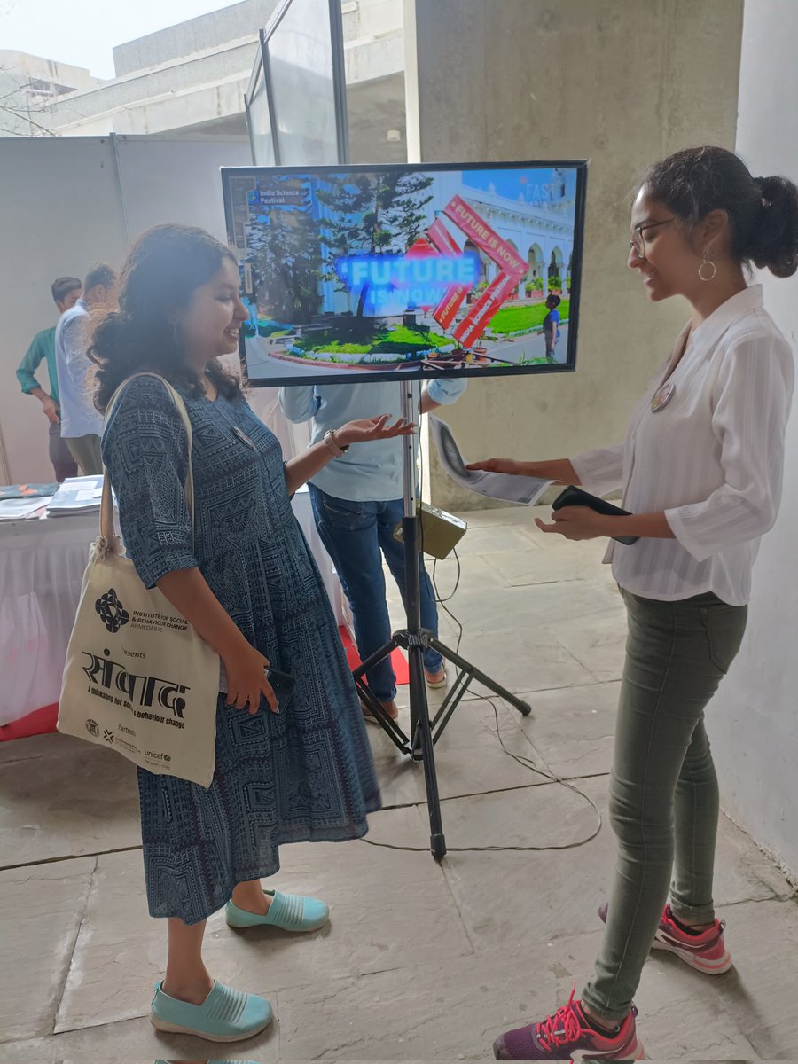 NehaaaKum's tweet image. Great discussions happening at @FASTIndiaTrust stall at #curiosityconference at @iitgn!

@95Shriya @charusethphd @IndSciFest